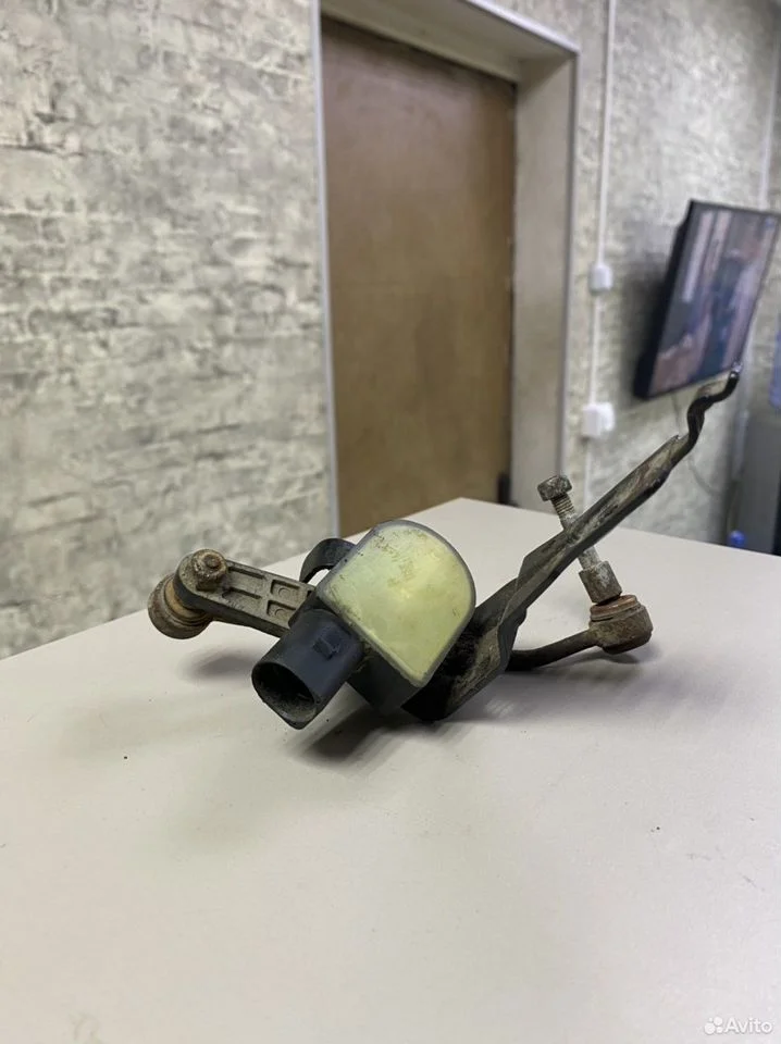 Датчик положения кузова audi a6 c6 4f