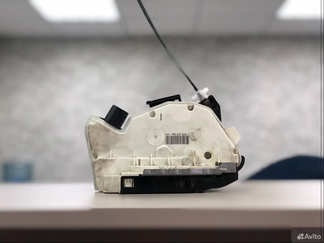 Замок задней правой двери vw polo 5 5n0839016d