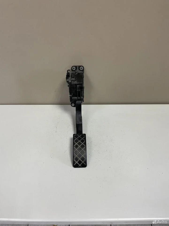 Педаль газа skoda fabia 2 5j