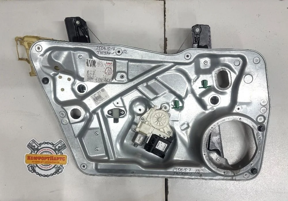 Стеклоподъемник двери электрический Volkswagen Tiguan I (2007—2011)