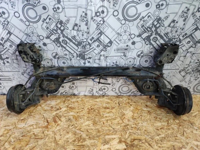 Задняя балка Nissan Juke 2012 555011KK0A F15