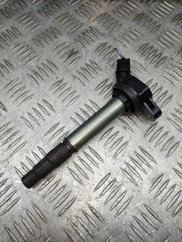 Катушка зажигания Toyota RAV4 9091902258 30 40 3ZRFAE