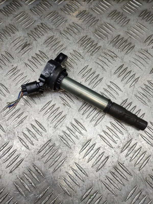 Катушка зажигания Toyota RAV4 9091902258 30 40 3ZRFAE