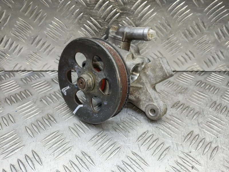 Насос ГУР Honda HR-V 56110PELG01 GH4 D16W1