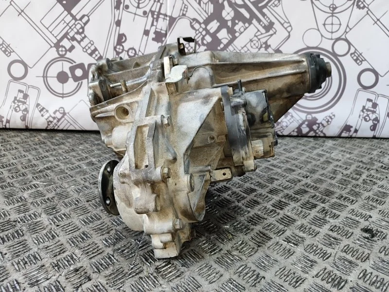 Раздатка Nissan Pathfinder 33100EA310 R51 YD25 DDTI