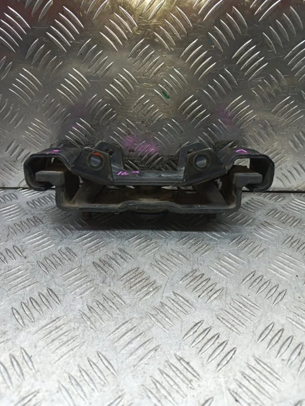 Подушка кпп Mitsubishi L200 Pajero Sport MR992717 4D56U