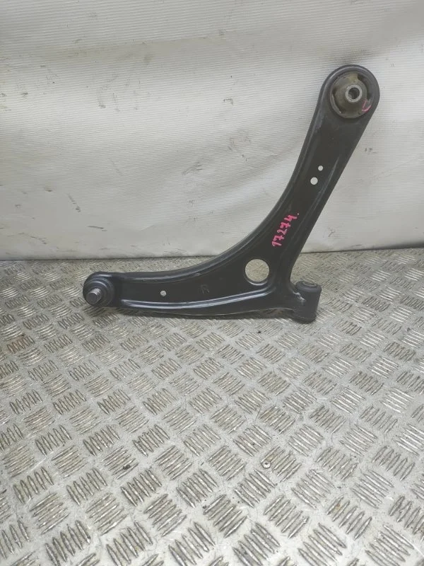 Рычаг подвески Mitsubishi Lancer X 4013A010