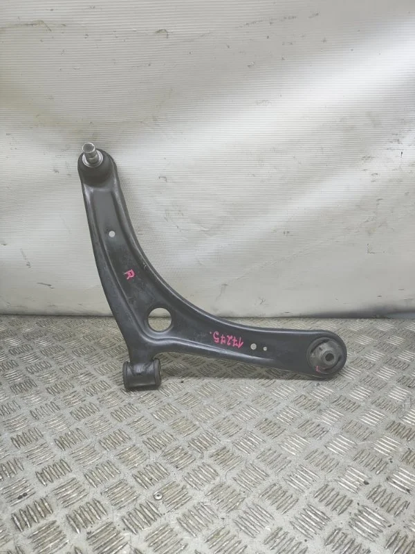 Рычаг подвески Mitsubishi Lancer X 4013A010