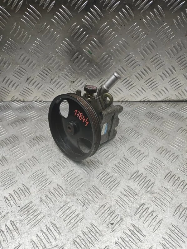 Насос ГУРа Nissan Almera Primera 49110AV700 B10 N16 P12 QG16DE