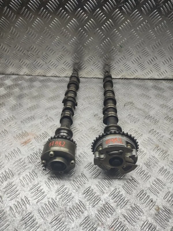 Распредвал Toyota Camry Highlander RX350 1308031050 2GRFE