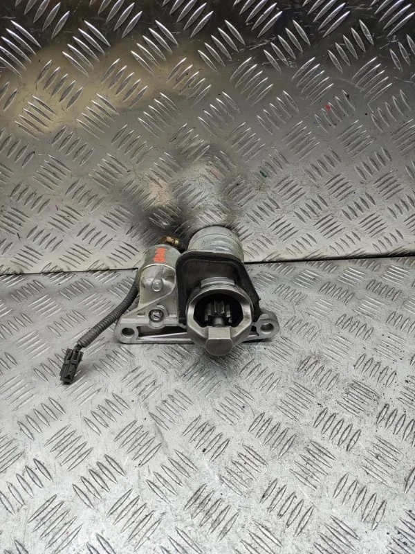Стартер Nissan X-Trail Qashqai 233004BB0B T32 J11 MR20DD