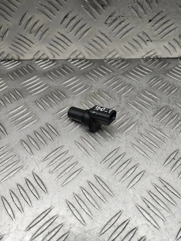 Датчик распредвала Mitsubishi L200 Pajero Sport MR985041 4D56U