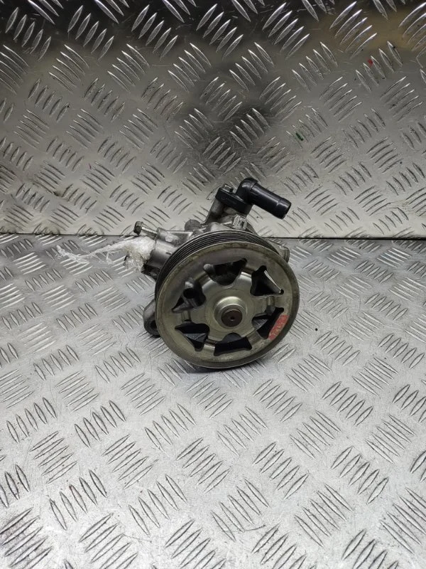 Насос ГУРа Honda Odyssey 56110RFE003 RB1 K24A