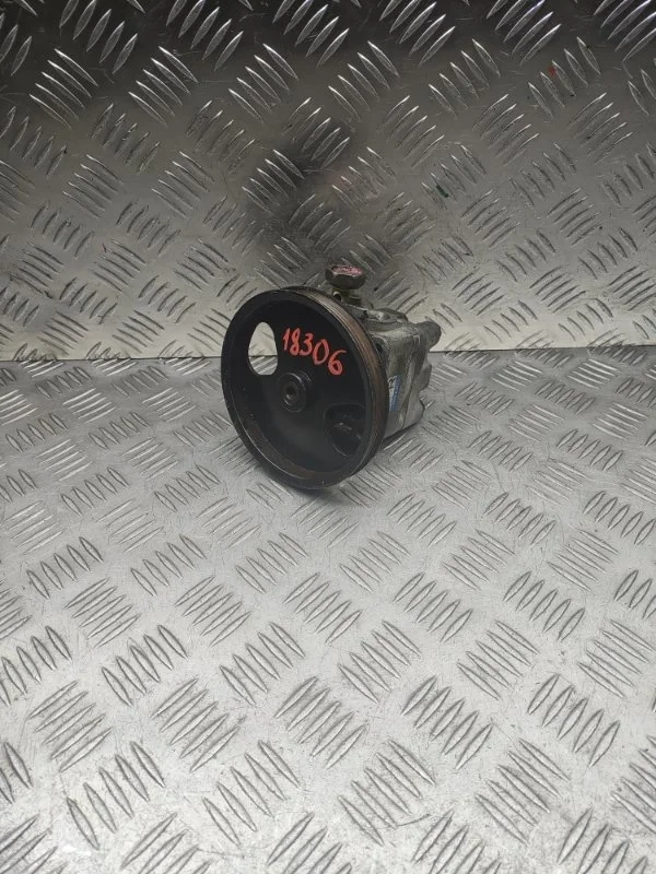 Насос ГУРа Nissan Almera Primera 49110AV700 B10 N16 P12 QG16DE