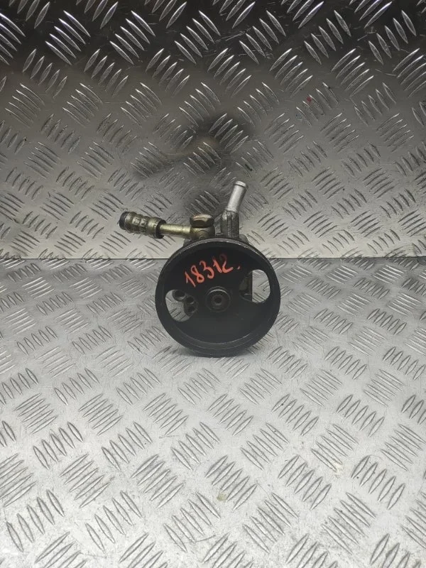 Насос ГУРа Nissan Almera Primera 49110AV700 B10 N16 P12 QG16DE