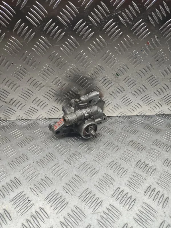 Насос ГУРа Honda HR-V 56110PELG01 GH4 D16W1