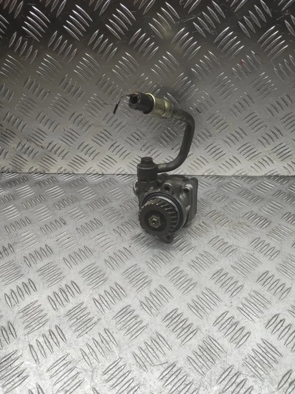 Насос ГУРа Mitsubishi Delica MB922703 4M40