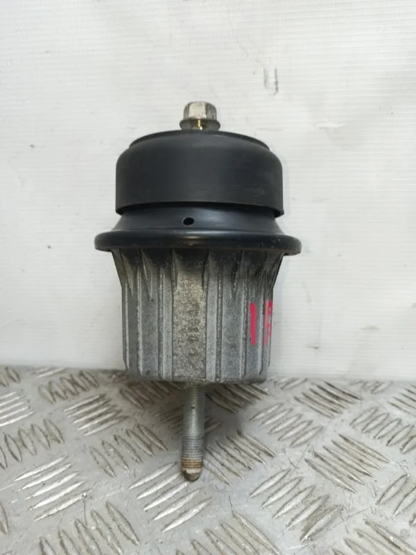 Подушка двигателя Lexus GS 300 2006 1236131100 3GR-FSE