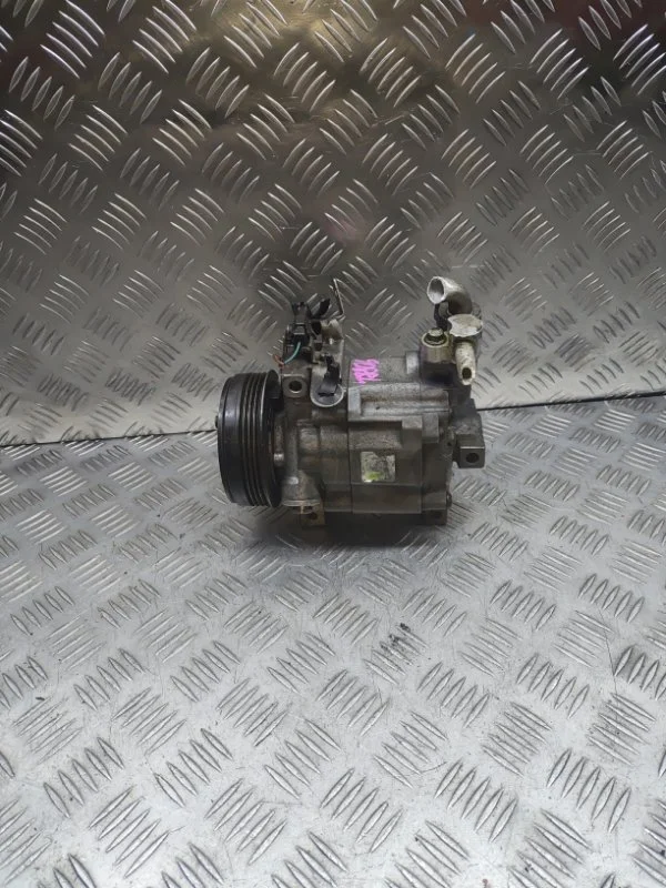 Компрессор кондиционера Subaru Impreza 73111FG002 GH7 EJ255