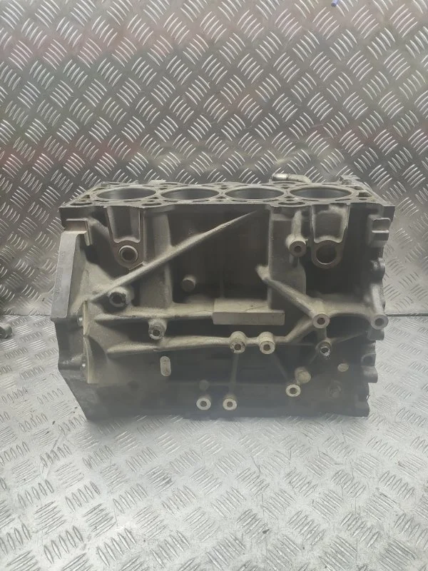 Блок двигателя Ford Mondeo RF6M8G6015AD MK4 SEBA