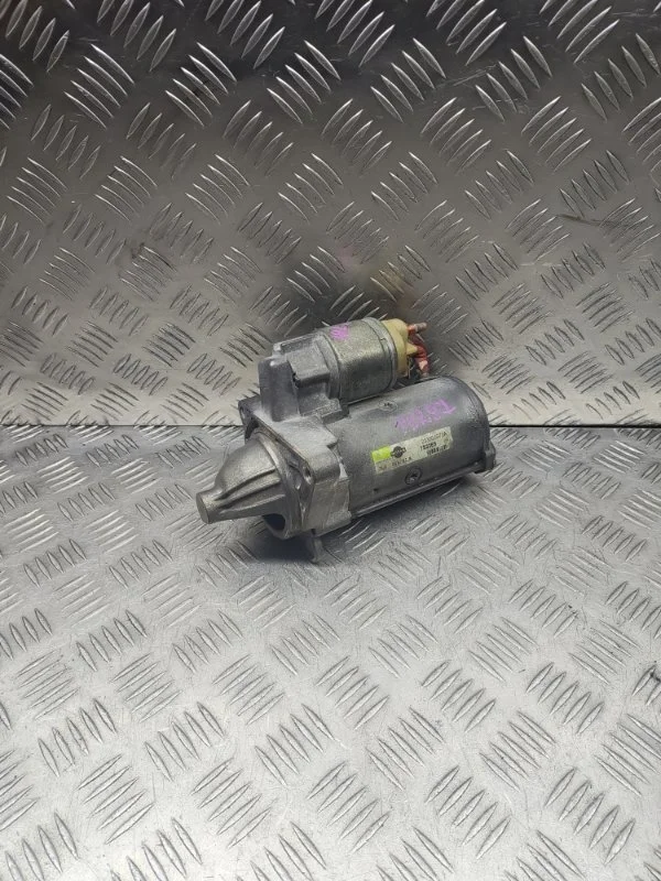 Стартер Nissan X-Trail 23300JG70A M9R