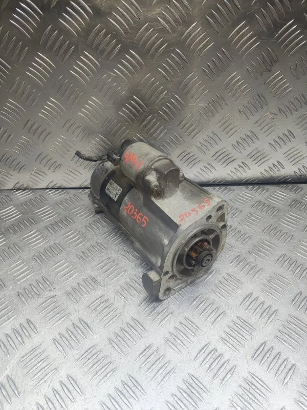 Стартер Mitsubishi Pajero 3 1810A050 V73 4M41