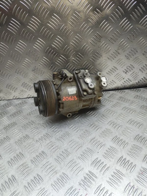 Компрессор кондиционера Suzuki Grand Vitara 9520176KA0 II J24B