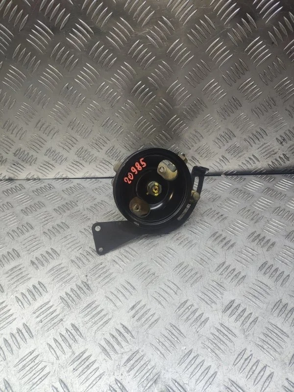 Насос ГУРа Nissan Almera 4911095F0A B10 QG16DE