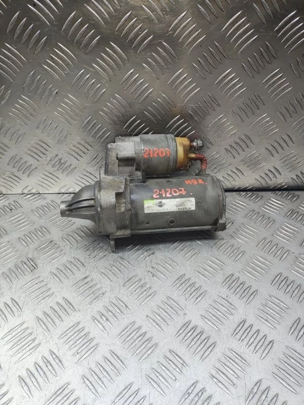 Стартер Nissan X-Trail 23300JG70A M9R