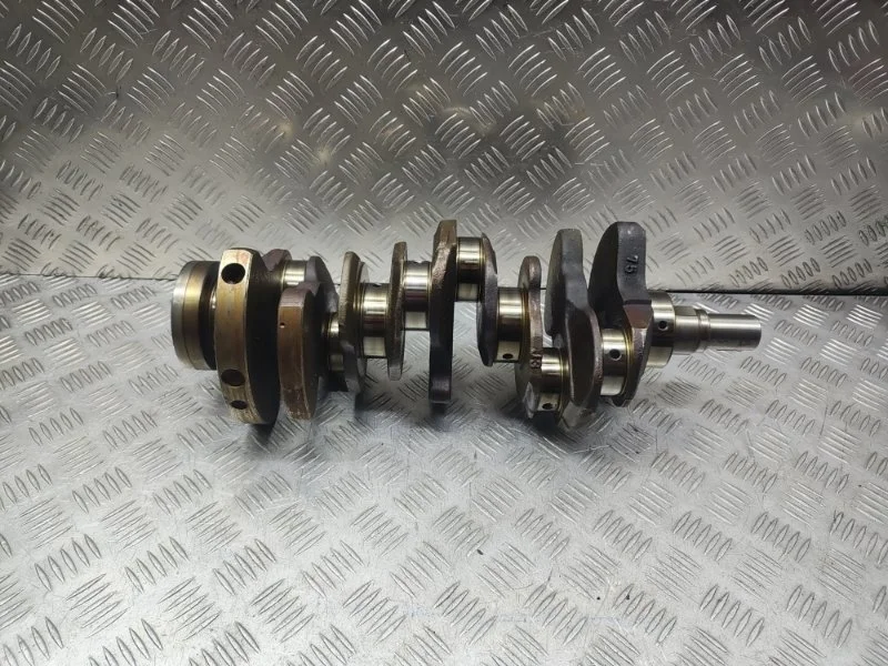 Коленвал Mitsubishi Pajero 3 1999-2006 MN158813 6G75