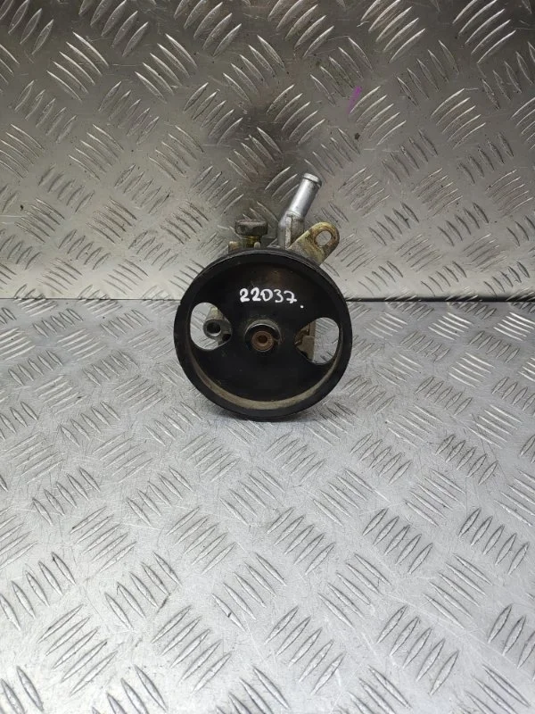 Насос ГУРа Nissan Almera Primera 49110AV700 B10 N16 P12 QG16DE