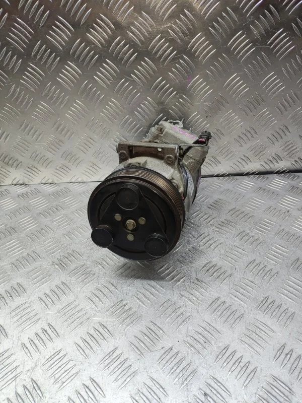 Компрессор кондиционера Nissan Qashqai X-Trail 2006-2013 926001DB0A J10 T31 MR20DE
