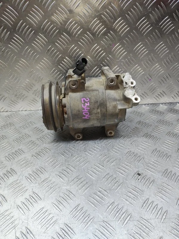 Компрессор кондиционера Mitsubishi L200 Pajero Sport MN123626 4D56U