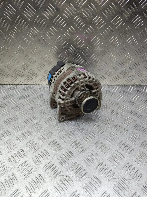 Генератор Nissan Qashqai X-Trail 2006-2013 23100EN00B J10 T31 MR20DE