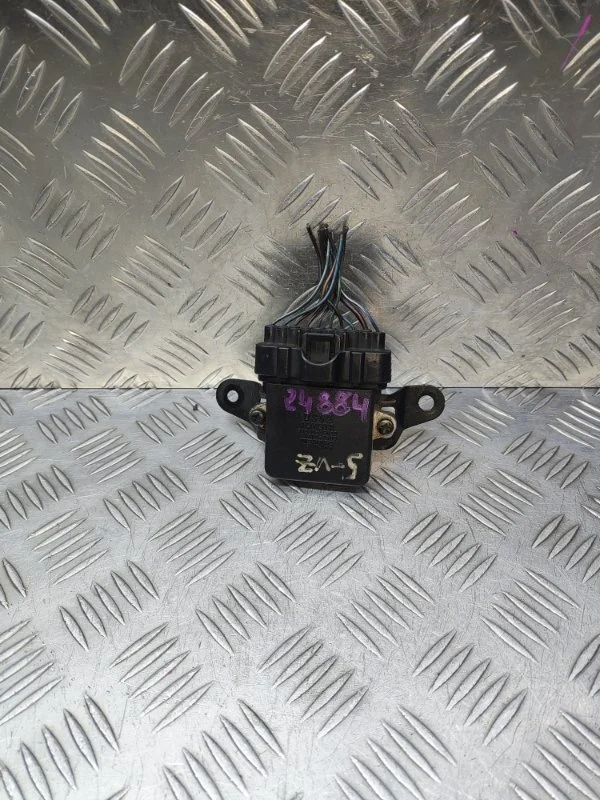 Блок управления Toyota Land Cruiser Prado 8962135020 90 5VZFE