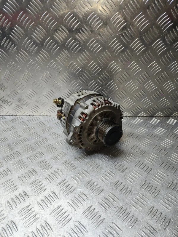 Генератор Nissan Primera X-Trail 23100AU400 P12 T30 QR20DE