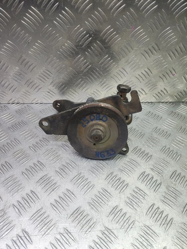 Насос ГУРа Nissan Pathfinder 491100W000 R50 VG33