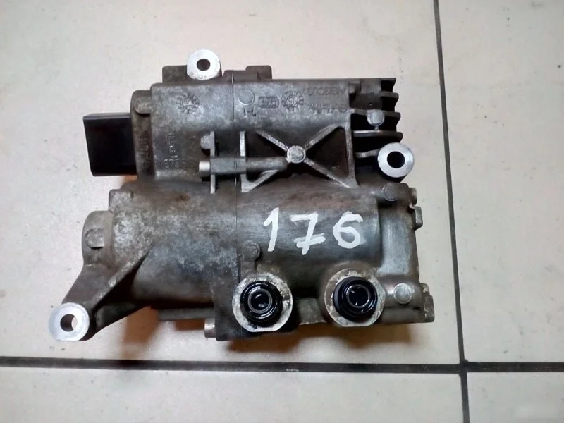 Насос АКПП Mercedes C A2212700197 W204