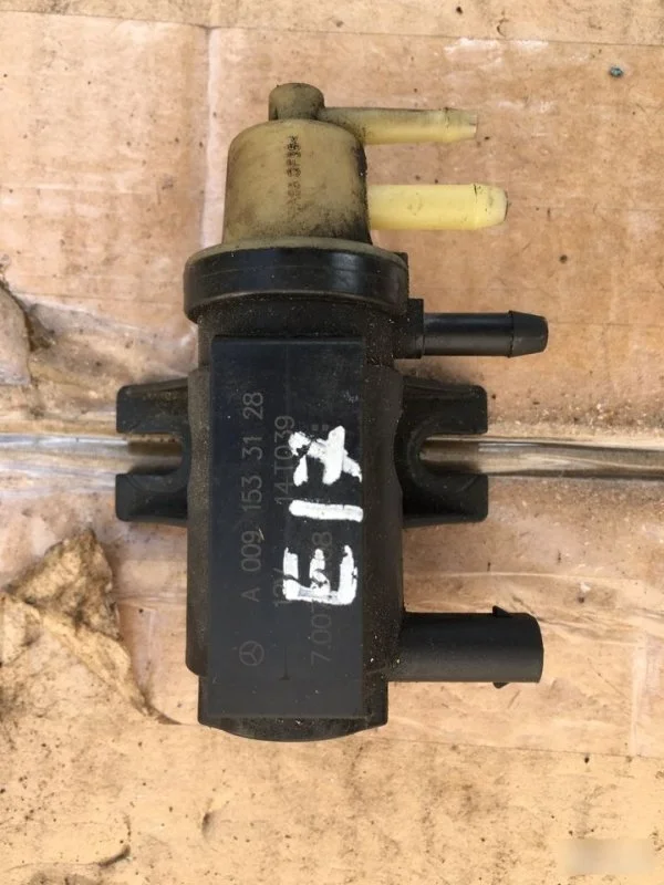 Клапан турбокомпрессора Mercedes A0091533128