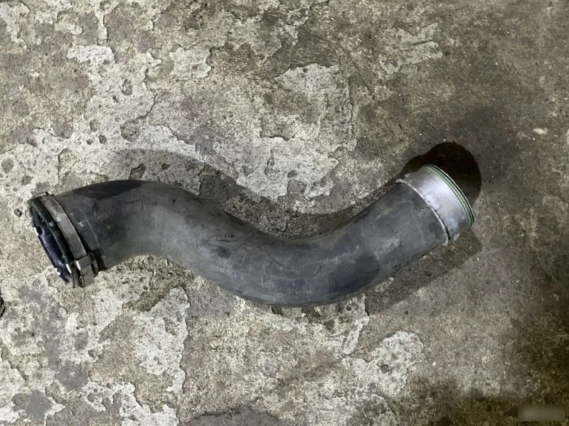 Шланг интеркулера Mercedes A2045281882