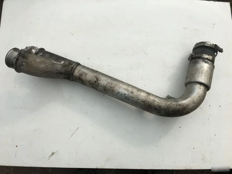 Патрубок воздушный Volkswagen Touareg 7P0145941A