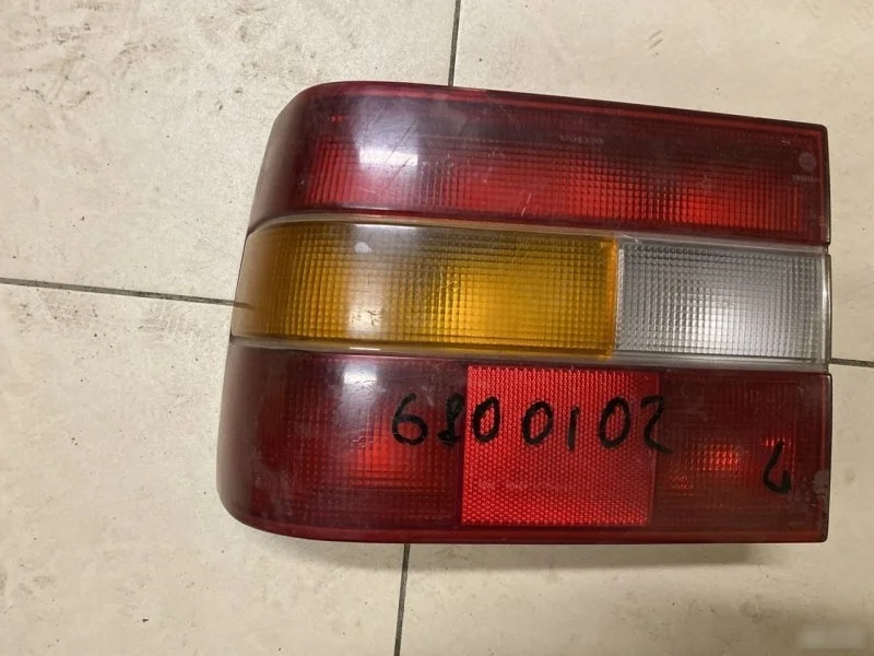 Фонарь Volvo 850 6800102, задний левый