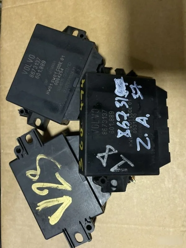Блок парктроника Volvo S40 8673137