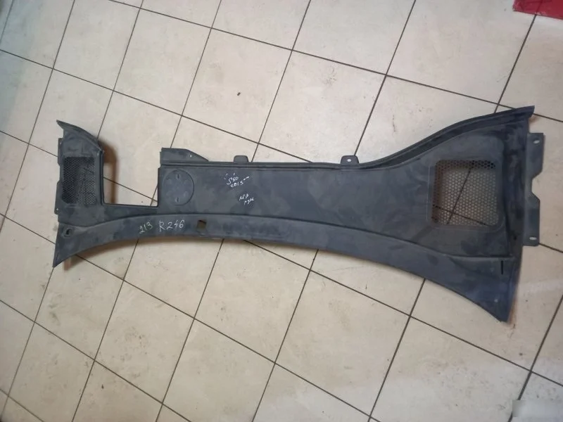 Жабо Volvo S60 30779344