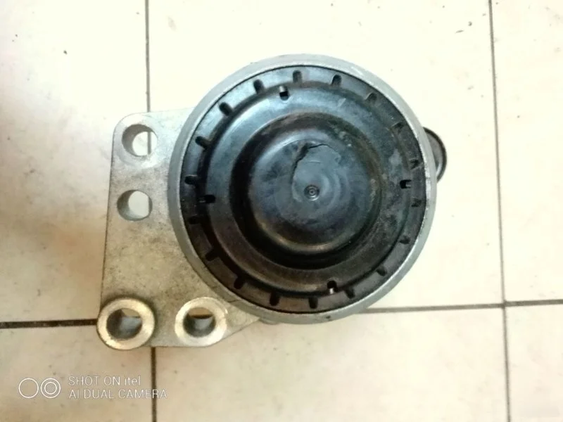 Подушка ДВС Volvo S60 31262708, правая