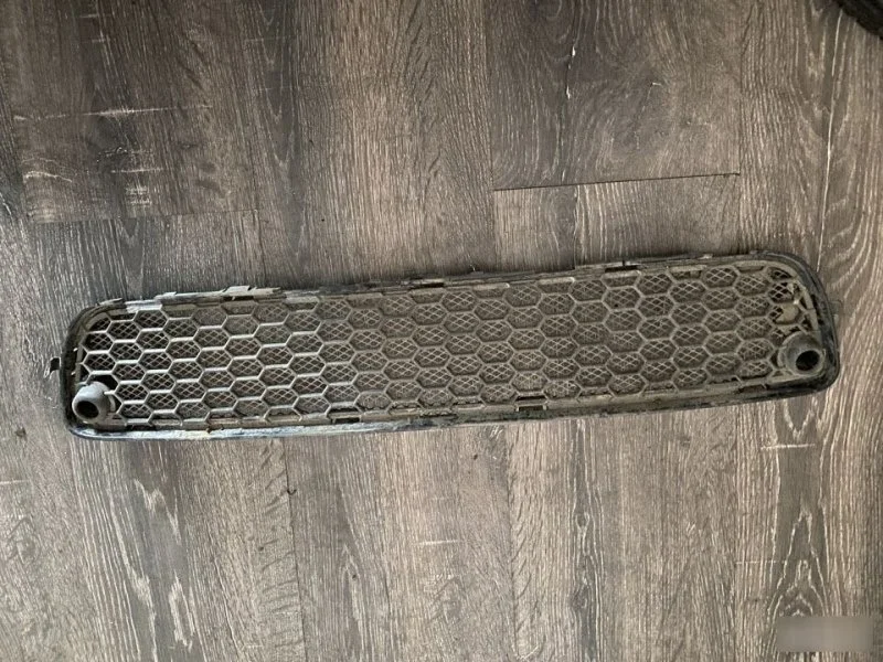 Решетка Volvo S80 30744113