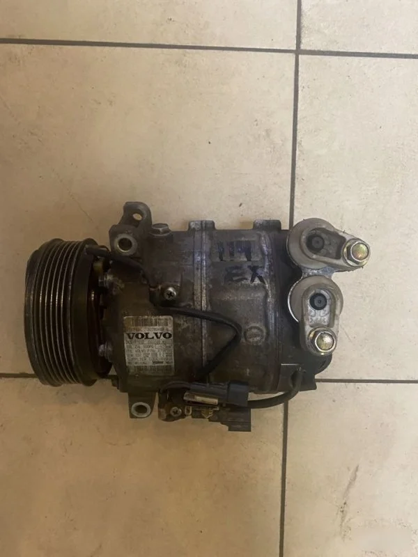 Компрессор кондиционера Volvo S80 36002114