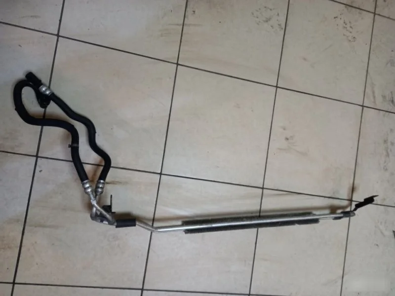 Радиатор ГУР Volvo S80 31317423