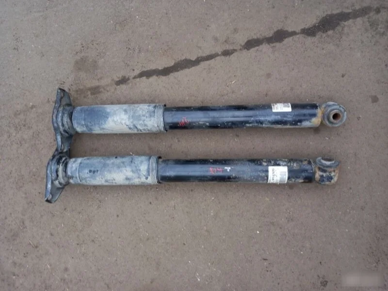 Амортизатор Volvo V70 31262151, задний