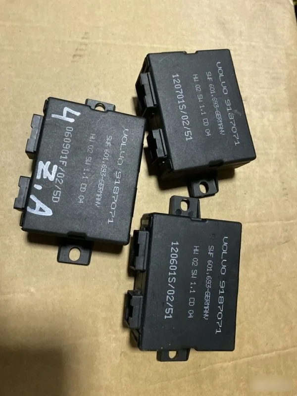 Блок парктроника Volvo V70 9187071